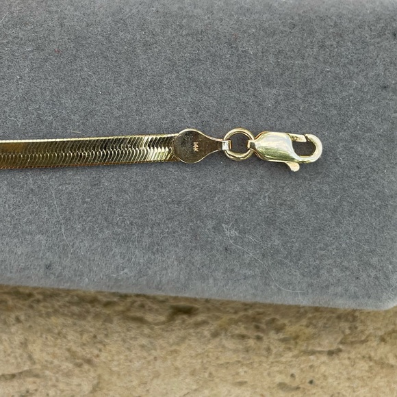 Solid Gold 14k Herringbone Bracelet - Picture 10 of 12